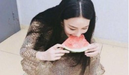 网红qq吃瓜裙,揭秘网络红人的时尚潮流与社交魅力